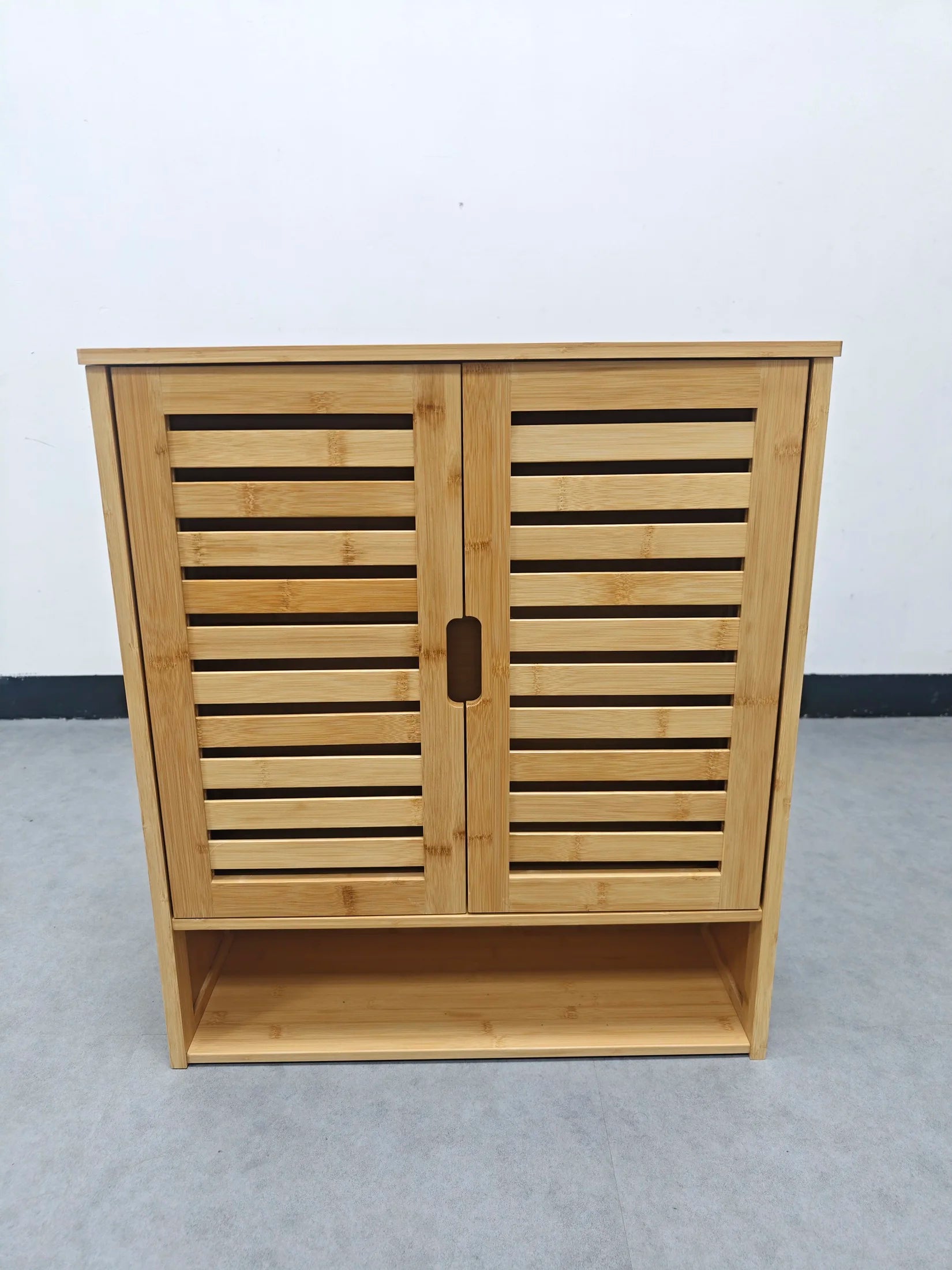 Wall-Mounted Bamboo Bathroom Cabinet – Storage Shelf & Medicine Cupboard, White or Wood